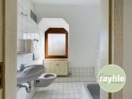 2 Zimmer-DG Mansarden Wohnung Nähe Favoritepark teilsaniert - Bad/Dusche/WC